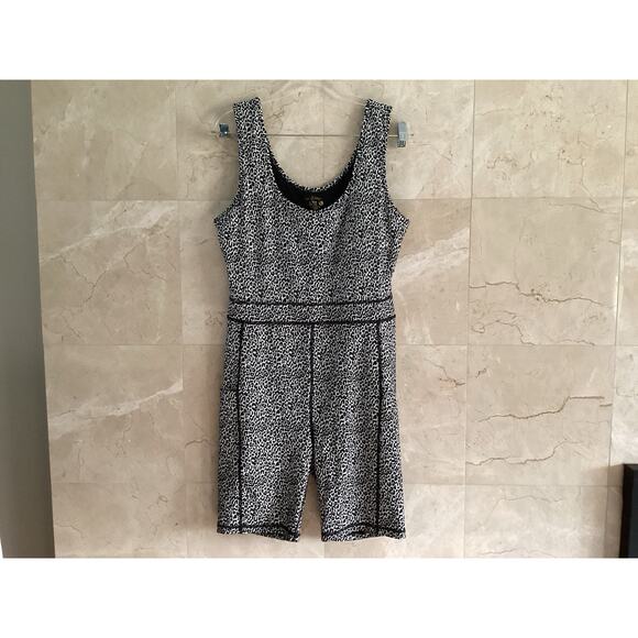 Lilly Pulitzer Everetta Romper, Large, Black Leopard Unitard Luxletic Activewear - Picture 5 of 13